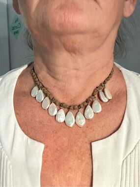 Handmade Mother-of-Pearl Teardrop Necklace - Natural White